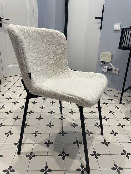 Стул кухонный/для спальни.