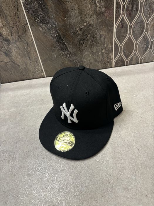 New York Yankees Essential Black 59FIFTY Cap