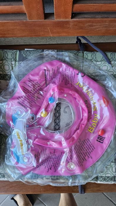 Vând colac de baie pentru bebeluși