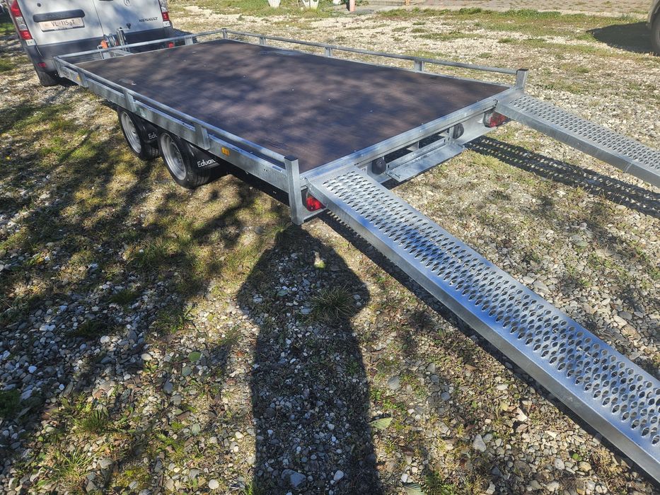 Vând platforma auto