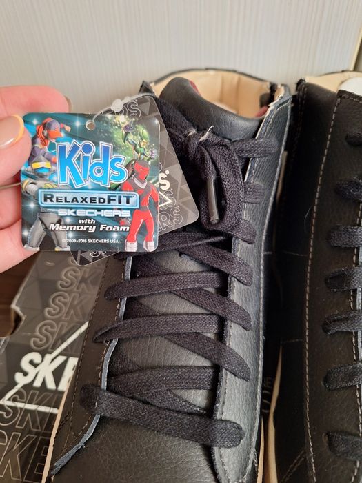 Ghete Skechers marime 37