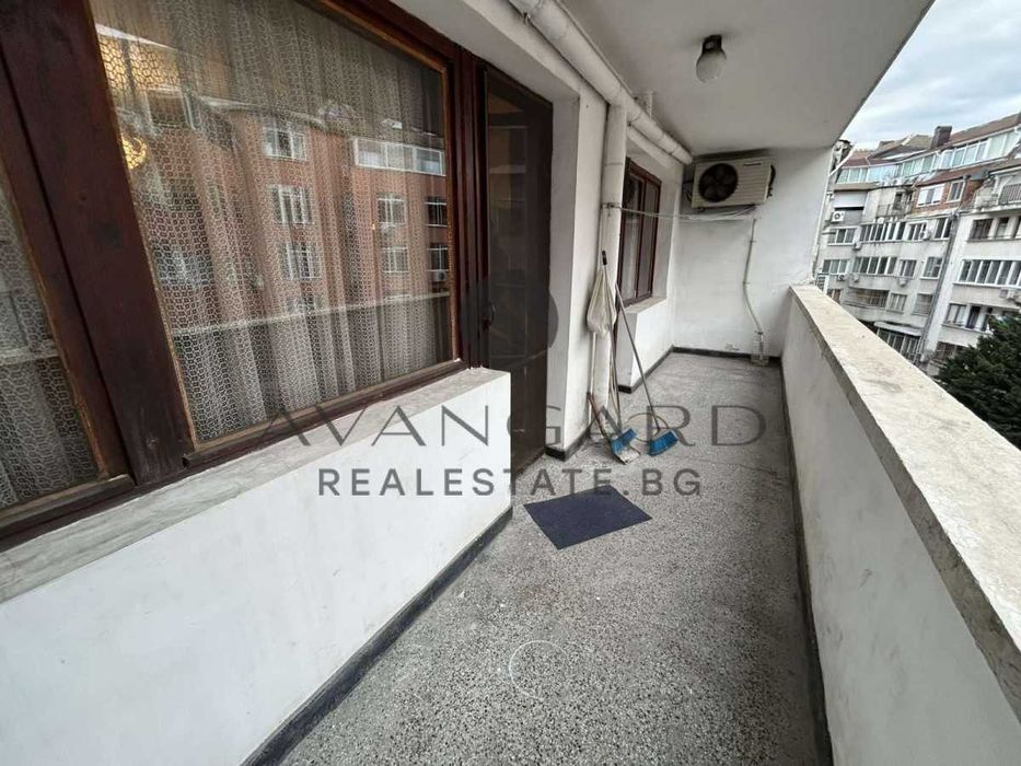 Продава се Тристаен апартамент в Пловдив, Кършияка - 104 кв.м за 1827 €/кв.м - Снимка #9