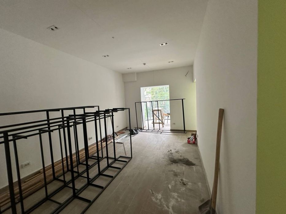 Продаётся нежилое помещения выгодная инвестиция 1 линия вдоль дороги