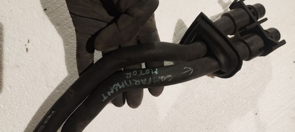 Furtun Radiator caldura Volvo xc 60