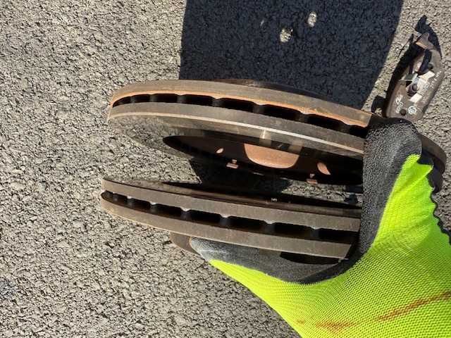 Дискове и накладки за Шкода Октавия 2 2009