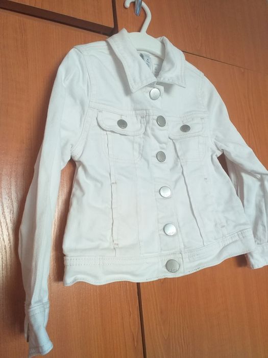 Две пролетно есенни якенца за момиче