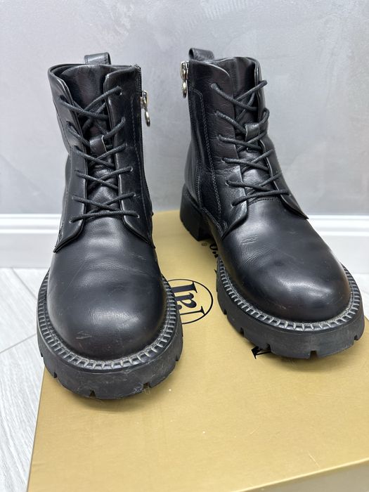 Продам ботинки