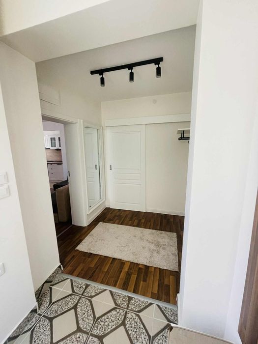 Дава се под наем Етаж от къща в Шумен, Добруджански - 60 кв.м за 397.8 € - Снимка #1