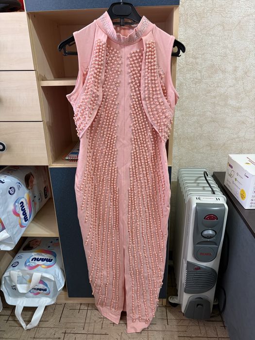 Платье праздничное