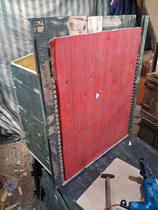 Кучешка колиба дърво Бор