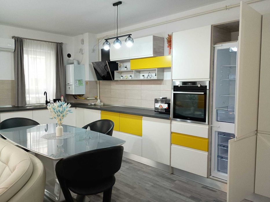 Apartament 3 camere, 92 mp, parcare + boxă, Maurer, Coresi , Tractorul