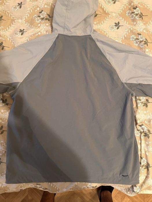 Продается ветровка Nike