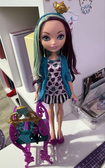 Продам куклу Ever Afrer High