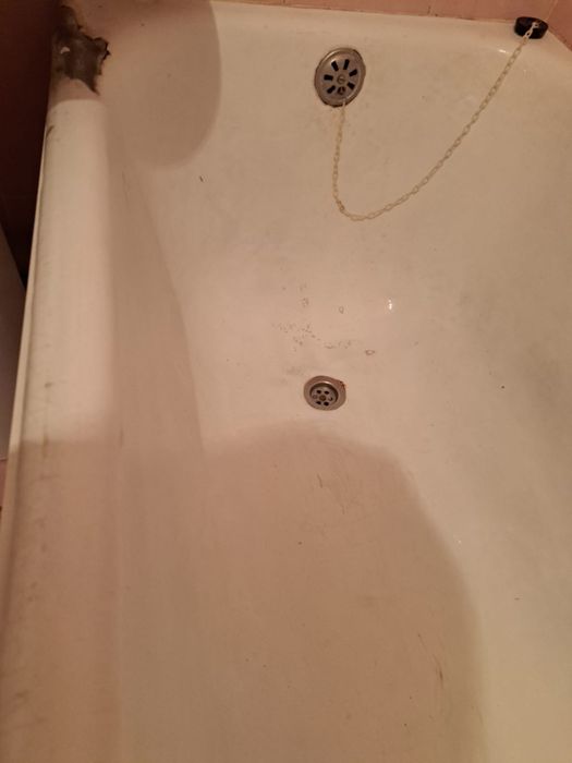 Продам ванную чугунную