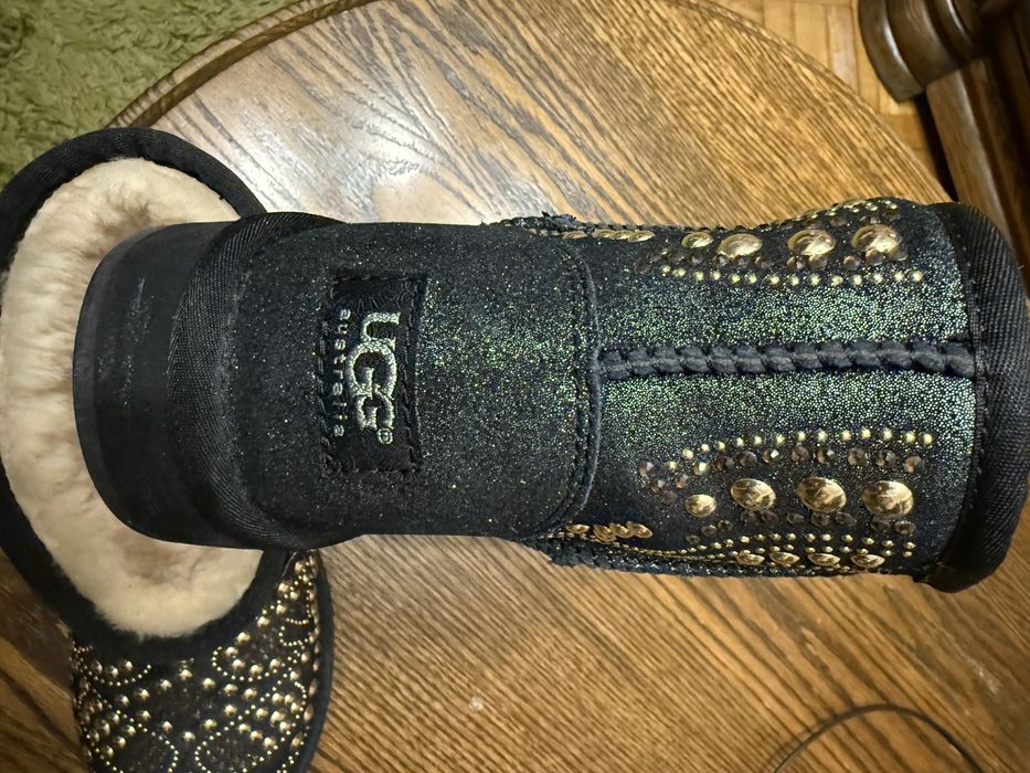 Уги на натуральном меху