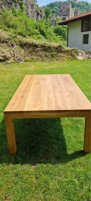 Дъбова маса масив