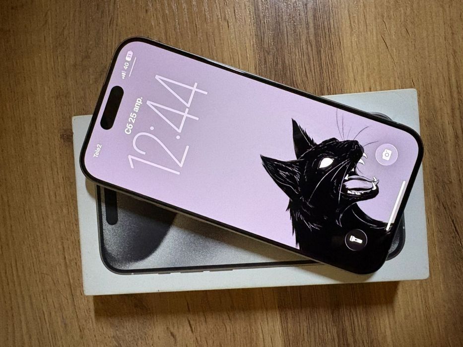 Продам айфон 15 pro