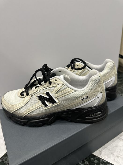 Маратонки new balance 740