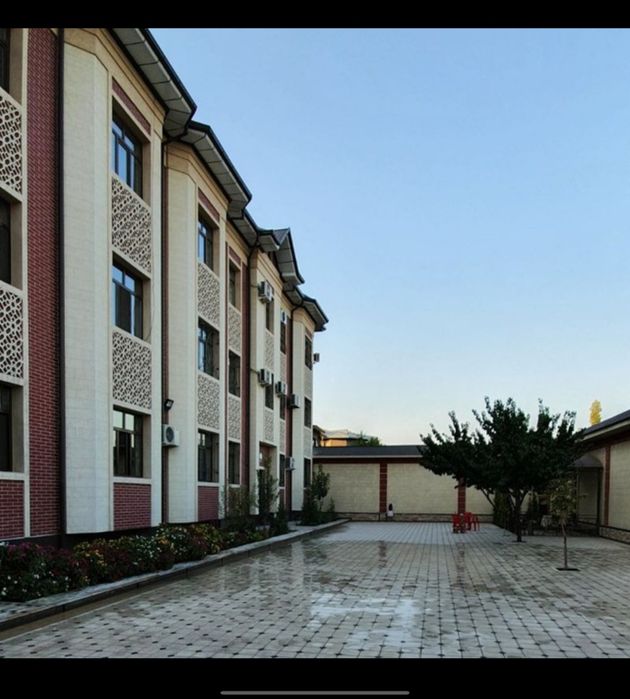 Uy sotiladi. 3 qavatli novostroykani 2 chi qavati elit mahalla
