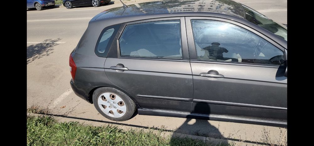 KIA Cerato 2006 — imagine 4