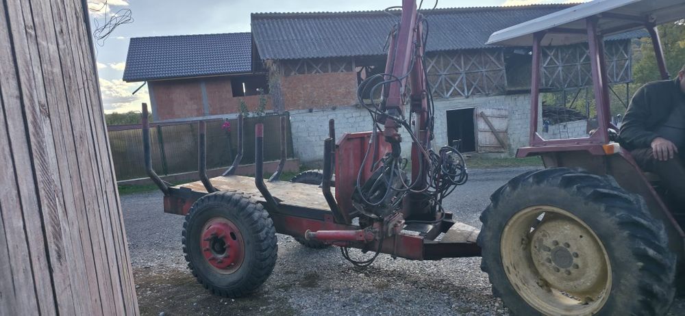 Vând remorcă  cu macara și basculare