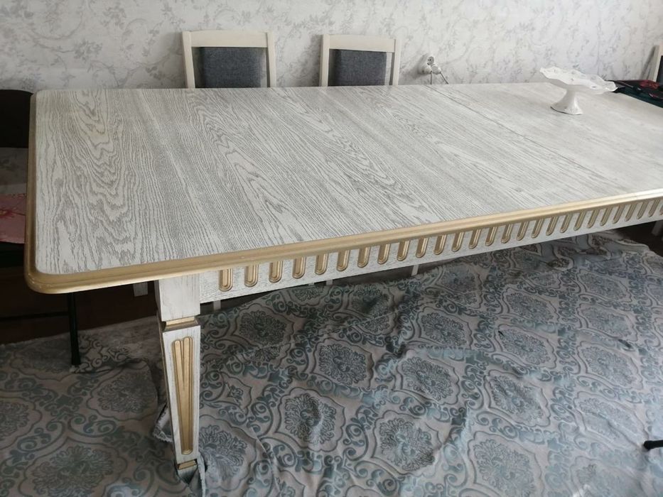 СТОЛ гостинный Срочно