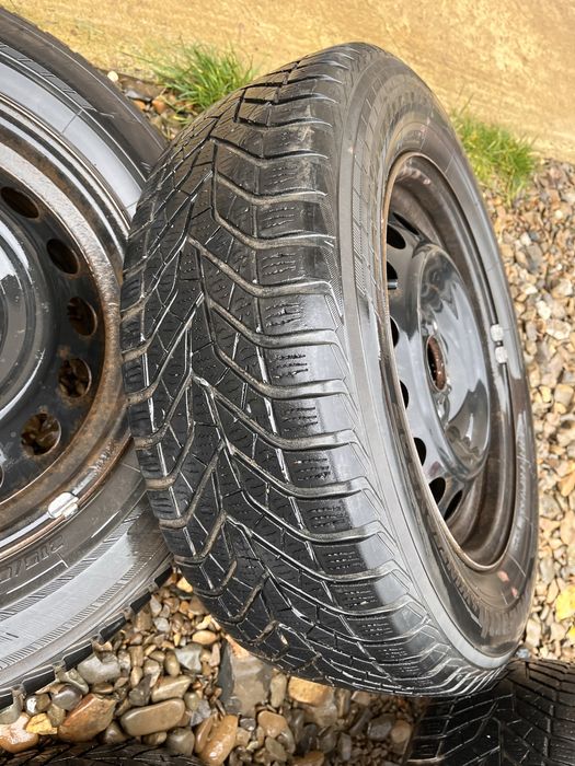 Roti complete R16 cu anvelope de iarna Yokohama