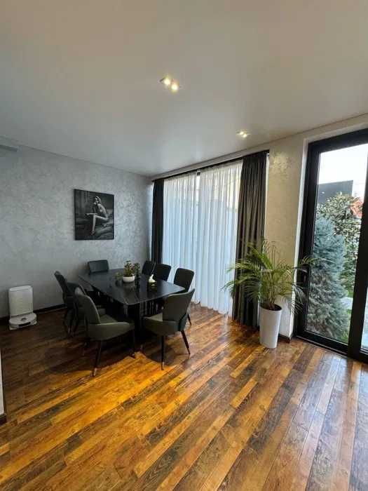 Срочно сдаётся Евродом на Ракат махалля, под офис / id888 /