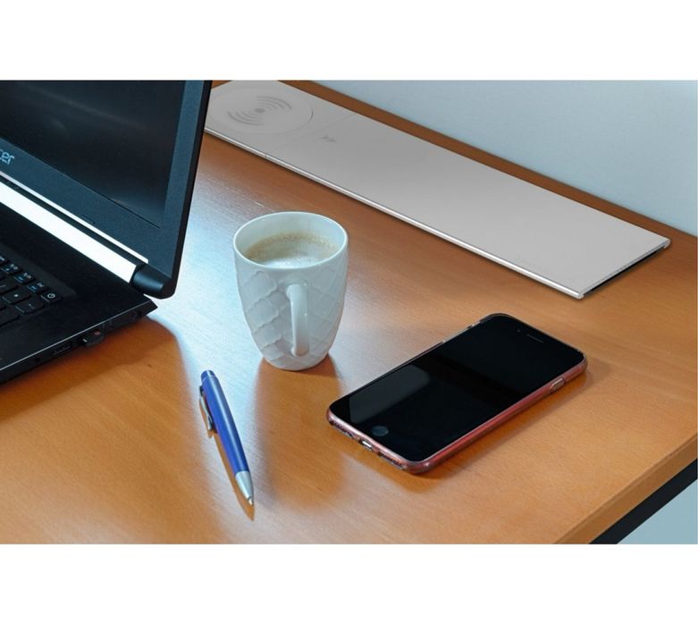 Разклонител за вграждане/3 гнезда/15W безжично зарядно/2 USB-C PD 30 W/2 USB-A порта, Inox капак