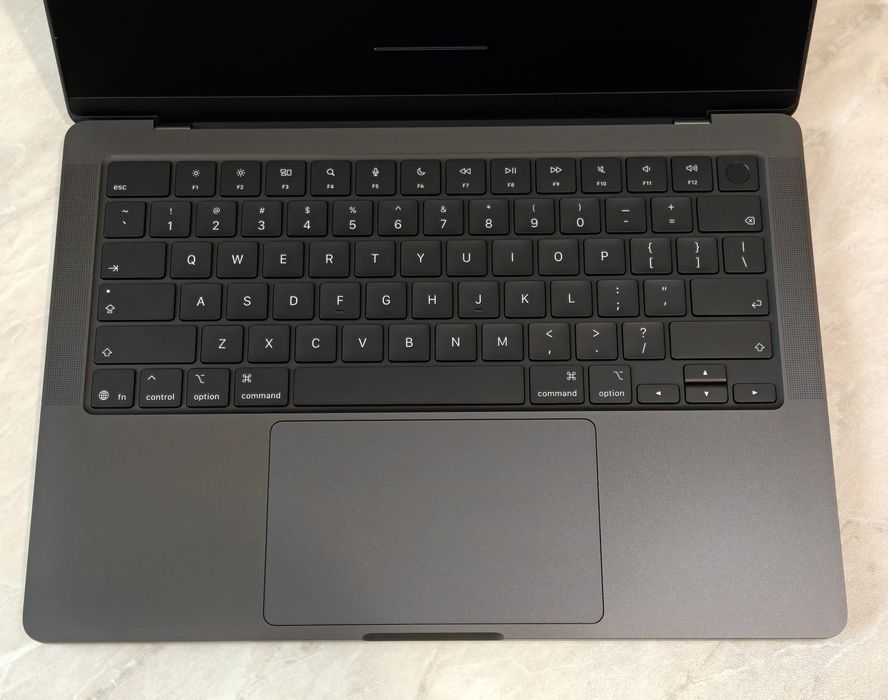 MacBook Pro 14 M5PRO 24/1TB Nano Display 7 циклов