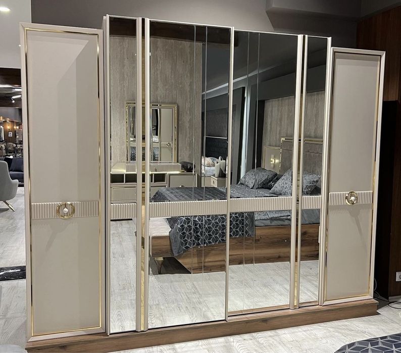 Спальный гарнитур