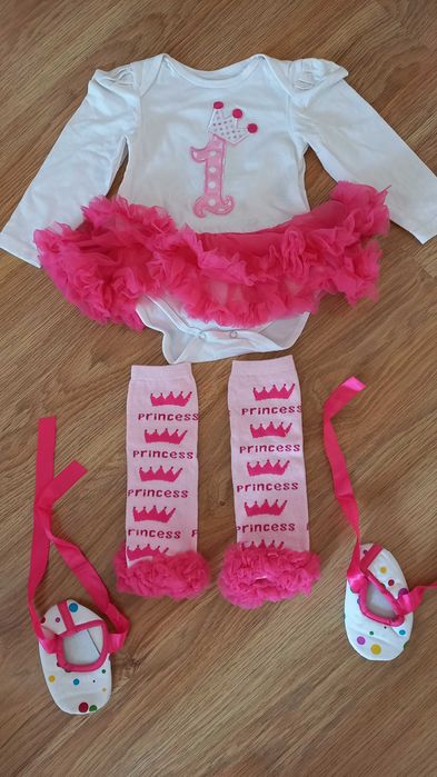 Кокетен комплект с  боди за 1 годинка