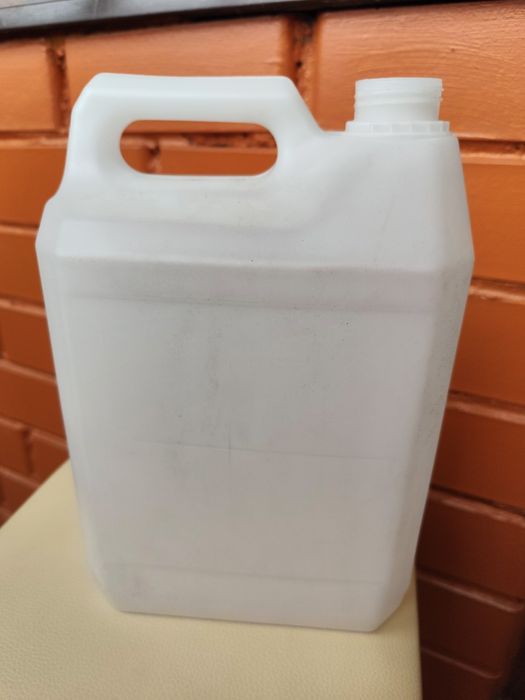 Пластиковые канистры 4 л продам