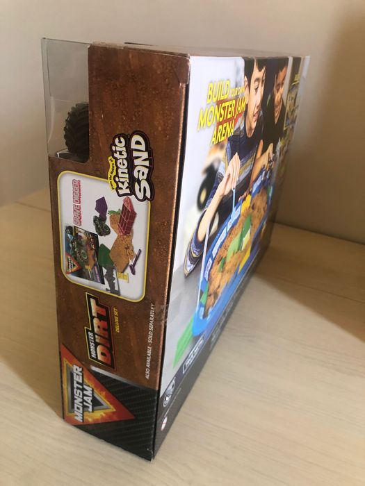 Monster Jam Metal Truck Max-D Dirt Arena Playset Nisip Kinetic Sand