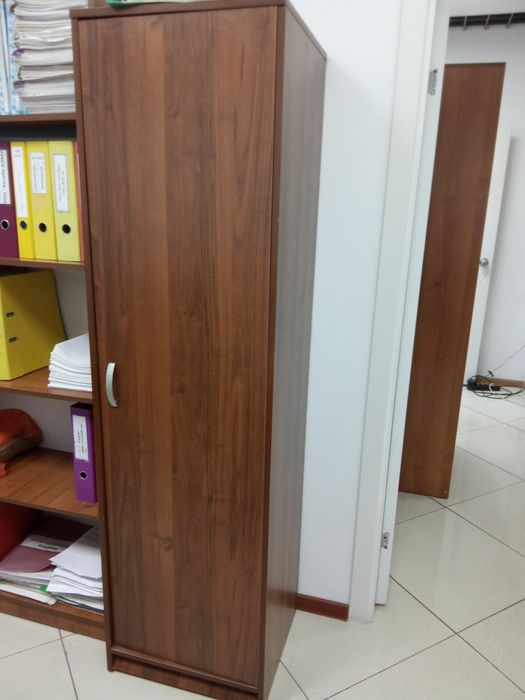Продам мебель офисная