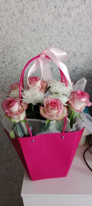 Живые цветы розы