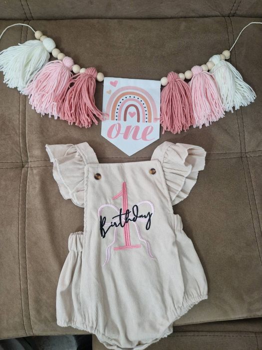 Комплект декорация за 1-ви рожден ден момиче + боди гащеризон