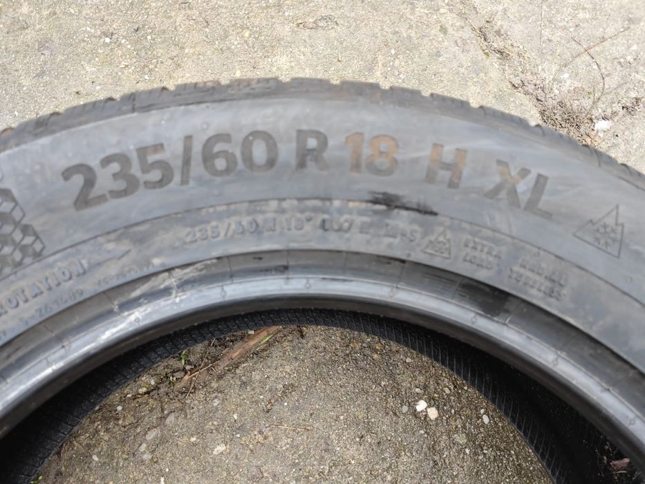 2x Anvelope Continental de IARNĂ pe 235/60R18 M+S