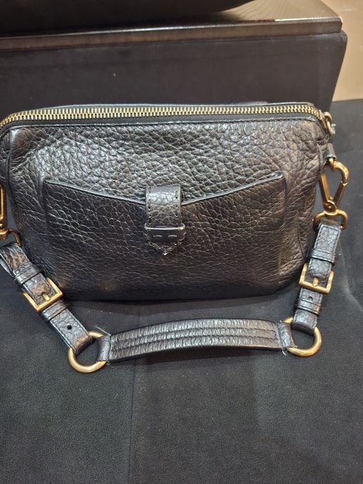 Оригинална кожена чанта PRADA / Черна дамска чанта Прада естествена кожа
Описание: