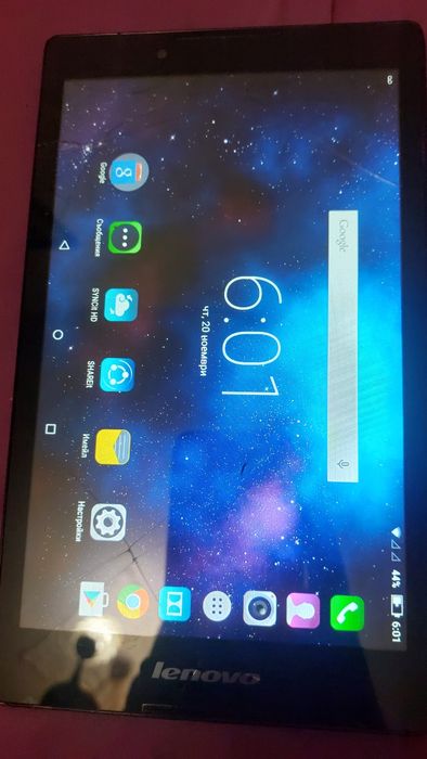 Таблет Lenovo 9" (пукнат)