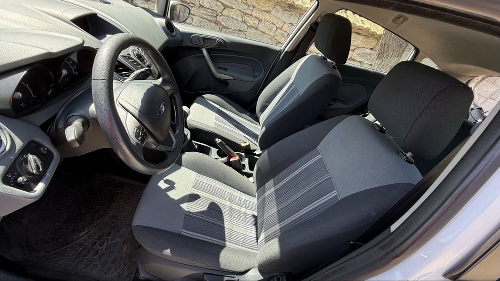 Ford Fiesta MK7 / Форд Фиеста / 1.4 TDCi / 68к.с. / 2010г. / На ЧАСТИ