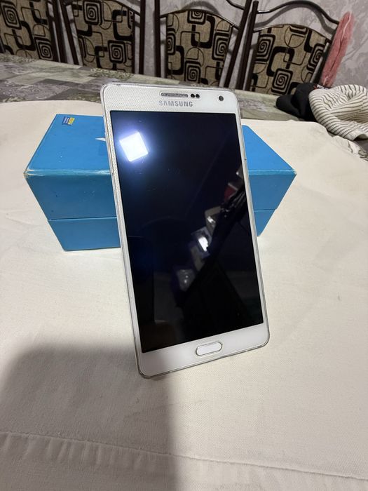 Samsung A7 yaxshi xolatda В хорошем састояние