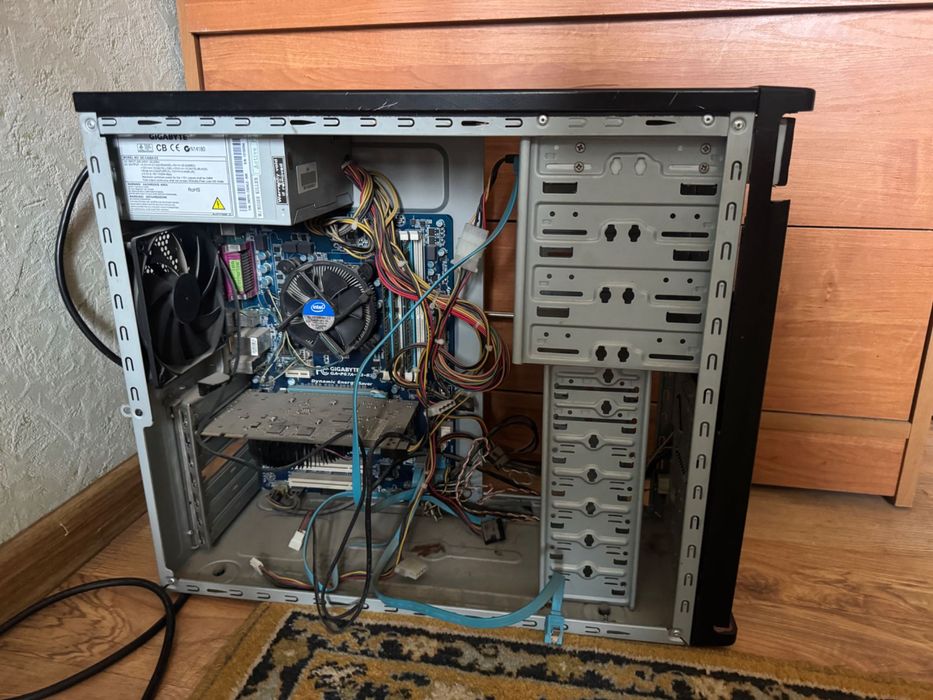 Компьютер + монитор + клавиатура + мышь