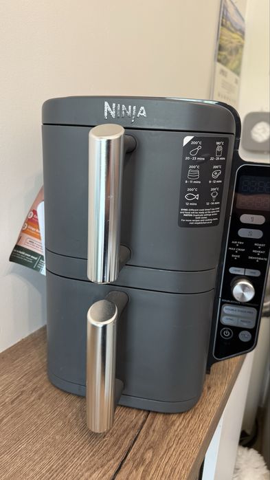 Friteuza cu aer cald Ninja Double Stack XL