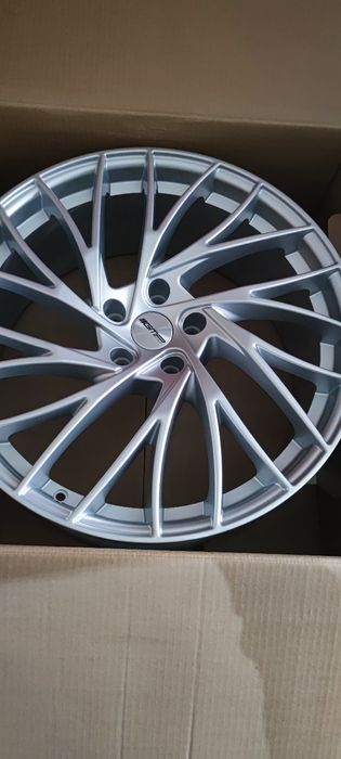 НОВИ джанти за Рейндж Роувър, БМВ 21 5 120 ОРИГИНАЛНИ GMP Italy