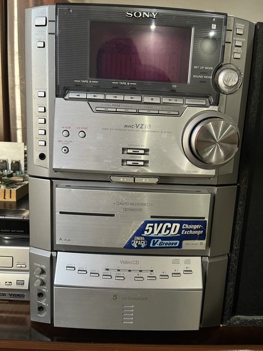 Продаётся муз центр SONY MHC ZX-10 .