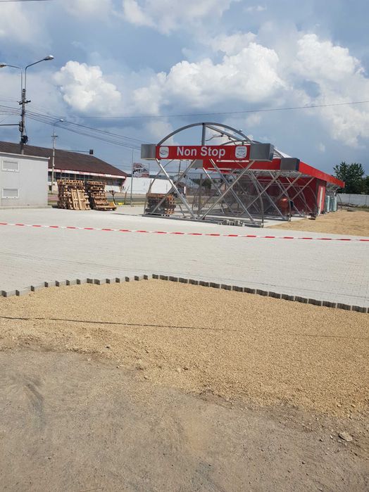 Amenajări parcări cu pavaje.