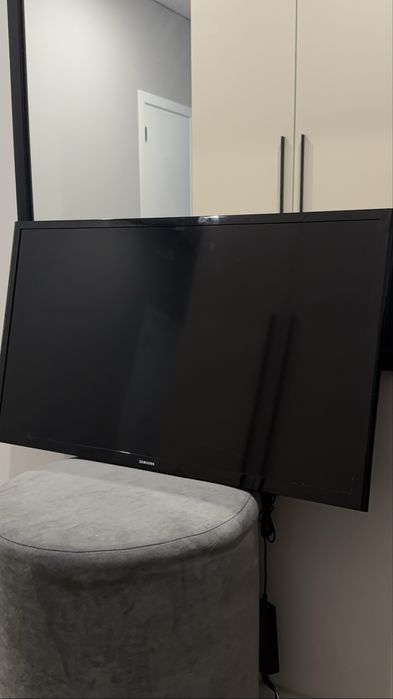 продам телевизор Arg диагональ 102