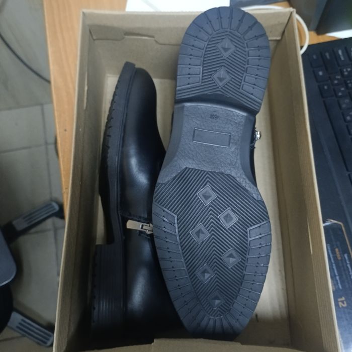 Продам зимние сапожки