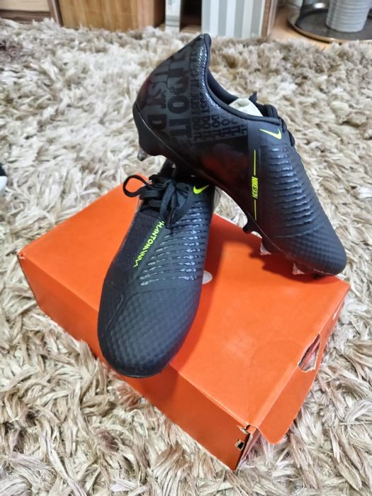 Ghete fotbal 25 de perechi disponibile